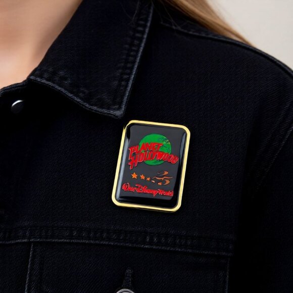 Vintage 1991 Planet Hollywood Pin Collectible Gold & Black Rectangular Lapel Bad - Picture 3 of 5